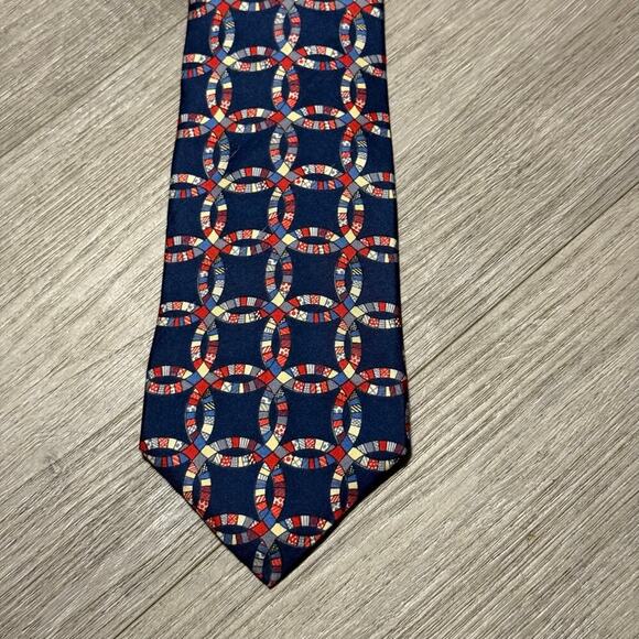 Vintage Silk Tie Quilt Ring Pattern Red Blue Geometric 100% Silk USA - Picture 2 of 8
